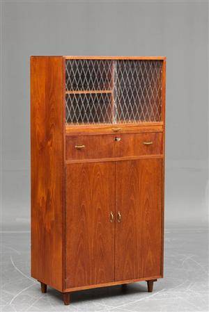 Dansk møbelproducent Barskab, teaktræ