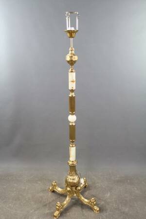 Golvlampa i mässing och alabaster