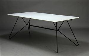 Henrik Pedersen. Spisebord. Model String - Udstillingsmodel