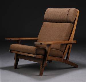 H. J. Wegner. Højrygget lænestol, model GE-375 