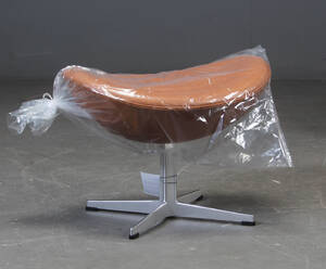 Arne Jacobsen. Skammel til Ægget, model 3127