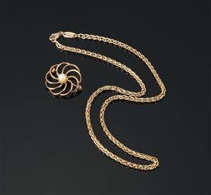 Smykkesæt. Broche og halskæde, 14 kt guld. 2