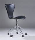 Arne Jacobsen. 7er kontorstol, model 3117 