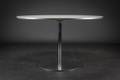 Arne Jacobsen  Verner Panton. Cirkulært bord