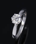 Brillant-solitairering af 18 kt. hvidguld på 0.73 ct