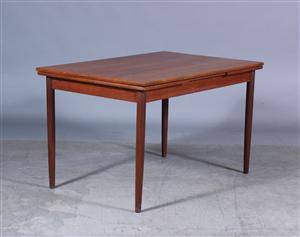 Dansk møbelproducent. Spisebord, teaktræ