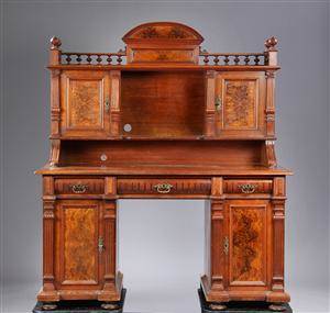 Skrivebord af mahogni, ca. 1880.