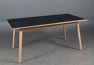 Poul M. Volther. Spisebord model C35B