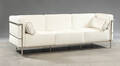 Dansk møbelproducent. Tre personers sofa