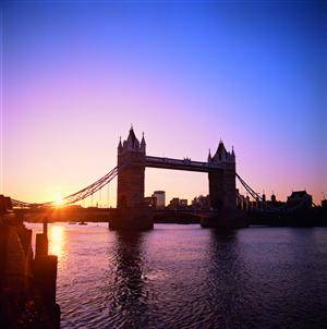 12 tägige Kreuzfahrt mit der MS ASTOR Großbritannien  Irland ab  bis Bremerhaven in einer 2-Bett Außen Kabine für 2 Personen Reisetermin 13.05. - 24.05.2015