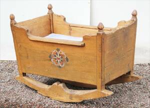 Vagga, allmoge, 1800-tal