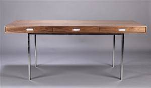 Fritstående skrivebord, valnød