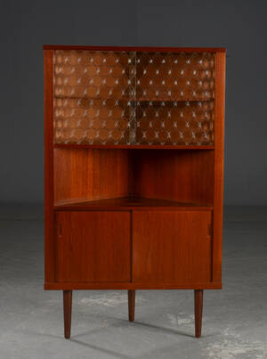 Hjørneskab med skydelåger