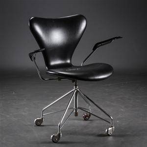 Arne Jacobsen. Kontorstol, model 3217