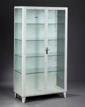 Vitrine-tandlægeskab, metal og glas, ca. 1950erne