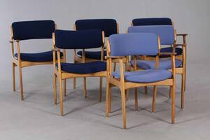 Erik Buch. Sæt på seks armstole af træ 6.