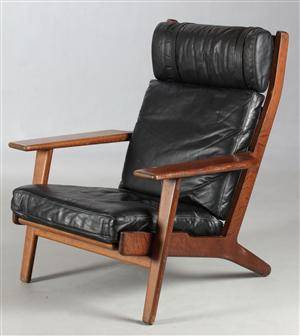 Hans J. Wegner. Lænestol model GE290A