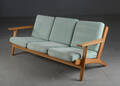 Hans J. Wegner. Sofa model GE290
