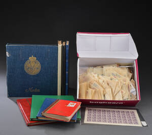 Samling frimærker - hele verden