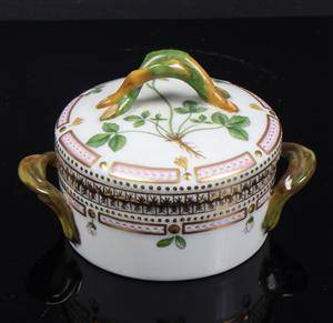 Royal Copenhagen. Flora Danica. Sukkerskållågskål, 1. sort. 