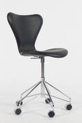 Arne Jacobsen. Kontorstol model AJ 3107. Nybetrukket 