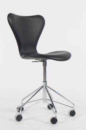 Arne Jacobsen. Kontorstol model AJ 3107. Nybetrukket 