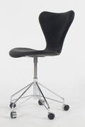 Arne Jacobsen. Kontorstol model AJ 3107. Nybetrukket 