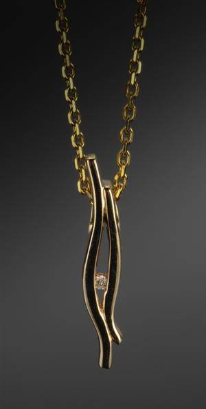 Brillantvedhæng med halskæde af guld