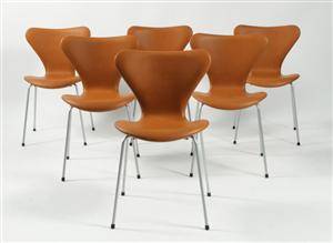Arne Jacobsen. Sæt på seks stole syveren , model 3107, ny højde 6