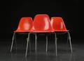 Charles Eames. Tre skalstole, glasfiber, model DSS 3