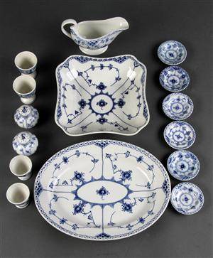 Royal Copenhagen  Kgl. Porcelæn. Musselmalet, halvblonde service 15