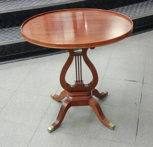 Lampbord, Lyrformad fot