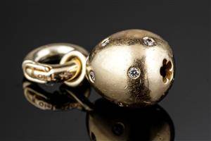 Ole Lynggaard Sweet Drop charm af guld 18 kt.