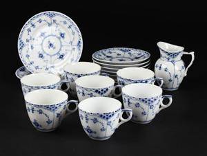 Kgl. halvblonde musselmalet kaffestel 17