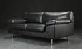 2½-pers. sofa med betræk af sort læder