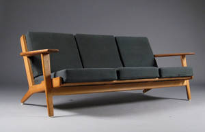 H. J. Wegner. Tre-pers. sofa