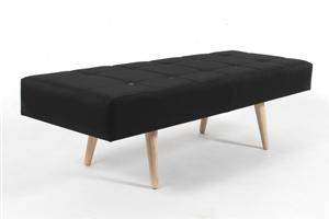 Bænk, med sort Gloss 100 Trevira CS fra Kvadrat og Paul Smith knapper.