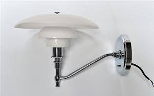 Poul Henningsen. PH 32 væglampe