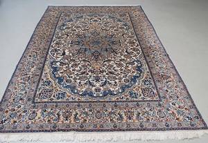 Orientalsk tæppe, Nain med silke 210 x 320 cm.