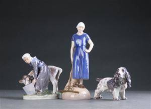 Tre figurer af porcelæn