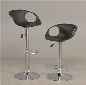Barstole af plast og forkromet metal 2