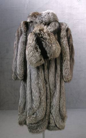 Mantel mit Muff und Stirnband, Silberfuchs, Gr. 4244 3