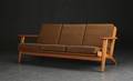 Hans J. Wegner. Tre-pers. sofa af eg, model GE-2903 