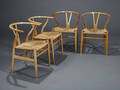 Hans J. Wegner. Sæt på fire Y- stole i lakeret eg. 4