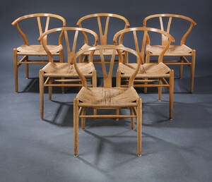 Hans J. Wegner. Sæt på seks Y- stole i lakeret eg. 6