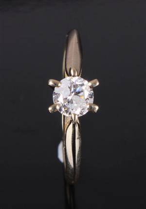 Solitaire ring. 14 kt guld, brillant