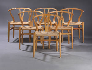 Hans J. Wegner. Sæt på seks Y- stole i lakeret eg. 6