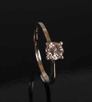 Solitaire ring. 14 kt guld, brillant