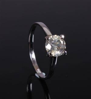 Solitaire ring. 14 kt guld, brillant