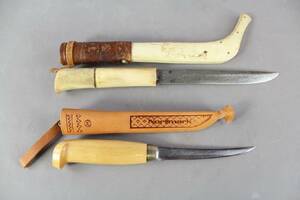 Knivar 2 st varav den största med skaft i ben